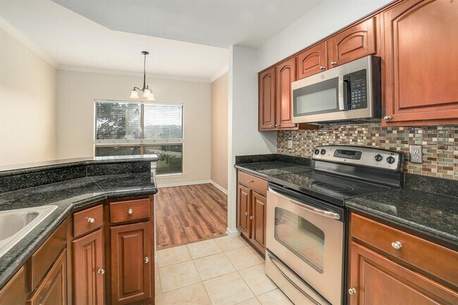 Building Photo - 6000 Shepherd Mountain Cove