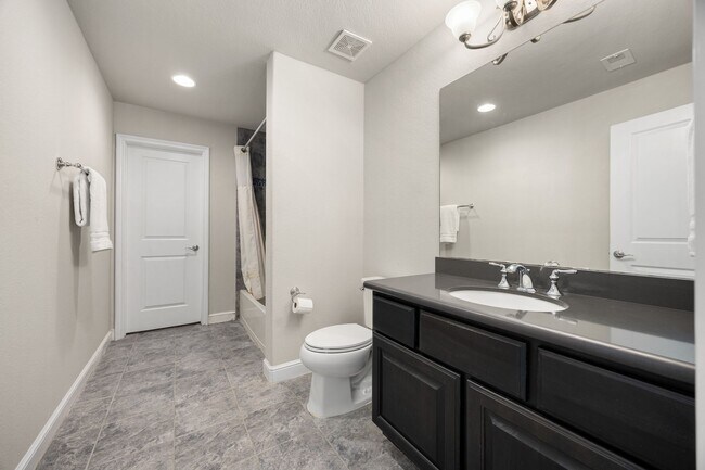 Building Photo - 10211 Camden Garden Ln