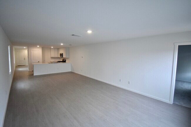 Building Photo - 1526 Pile Trl