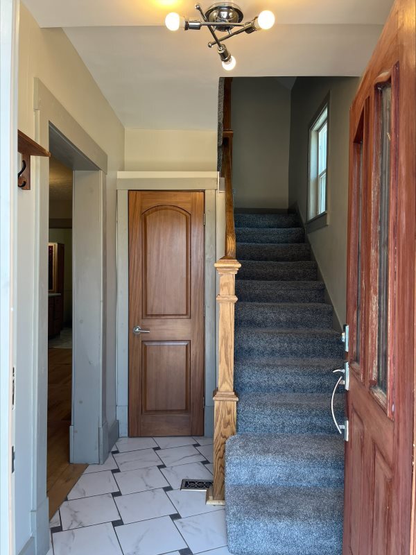 Building Photo - 515 Bellevue Pl