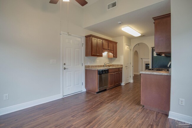 Building Photo - 1482 Towhee Canyon Dr