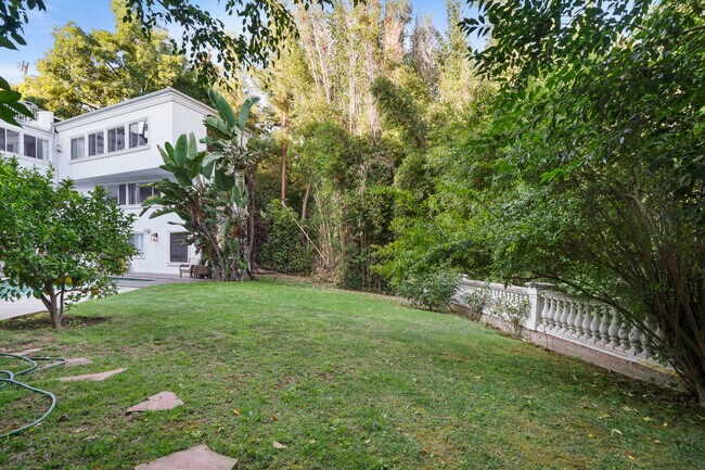 Building Photo - 3511 Berry Dr