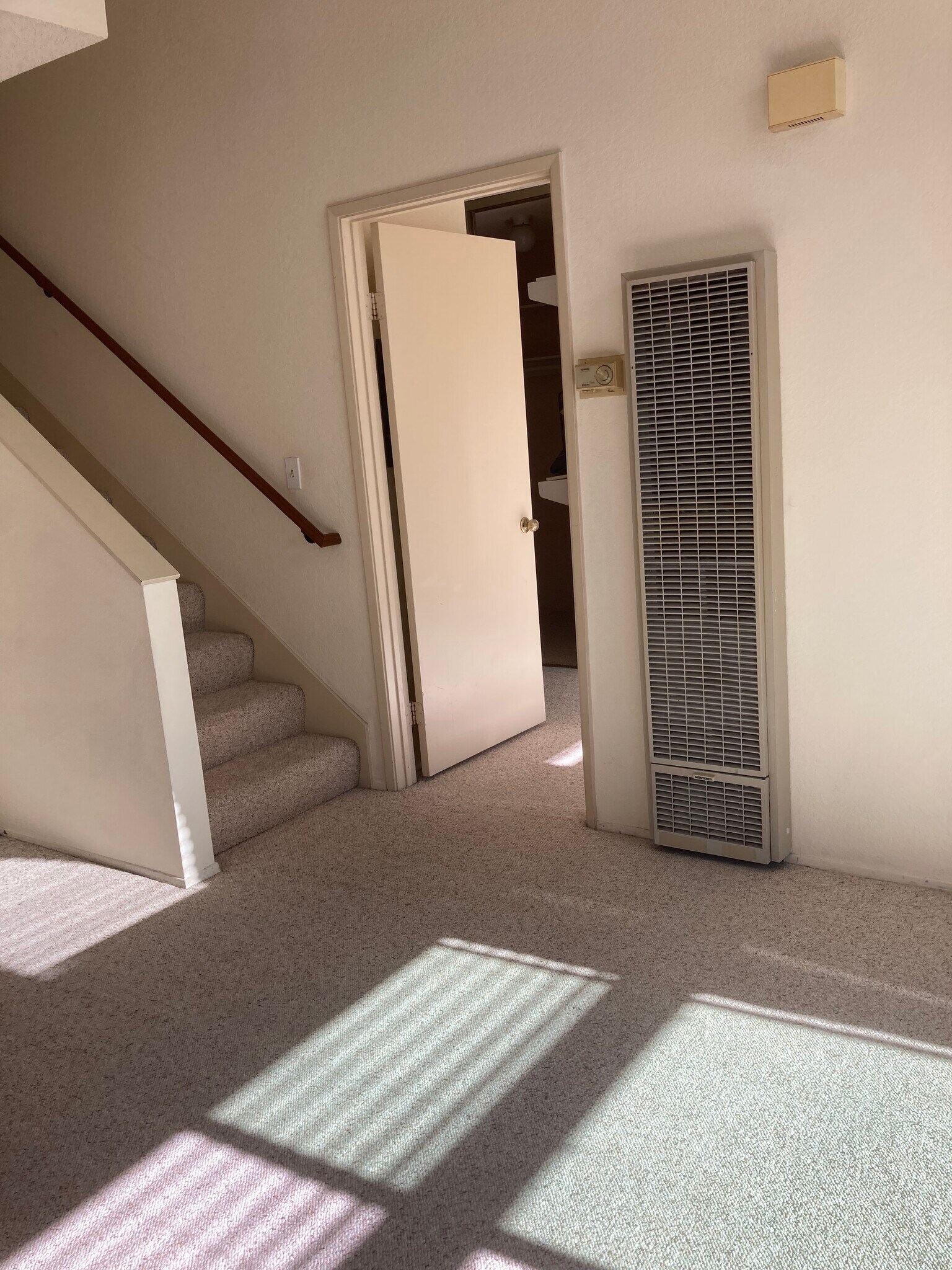 Building Photo - 4050 Porte La Paz