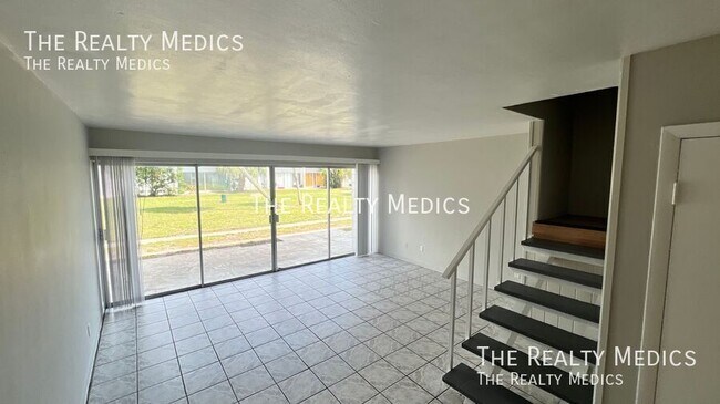 Building Photo - 1010 N Fiske Blvd