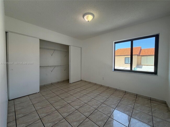 Building Photo - 4106 W 11th Ct