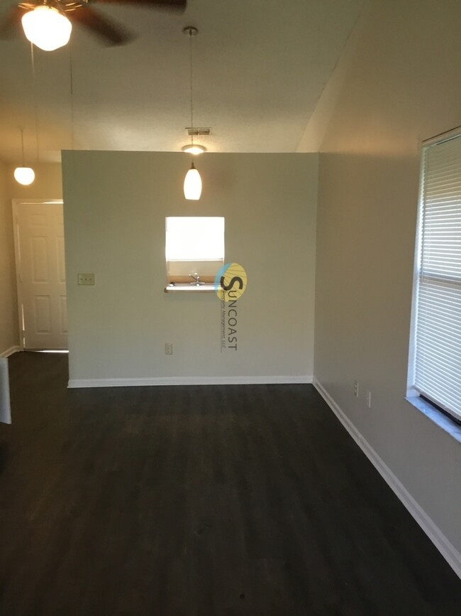 Building Photo - Cute 2BR/2BA Unit READY NOW!