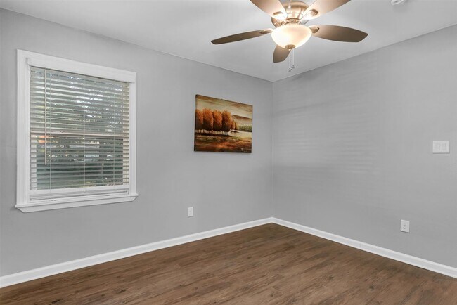 Building Photo - 3262 Kristen Dr