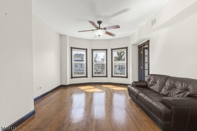 Building Photo - 7 Rosedale Ave