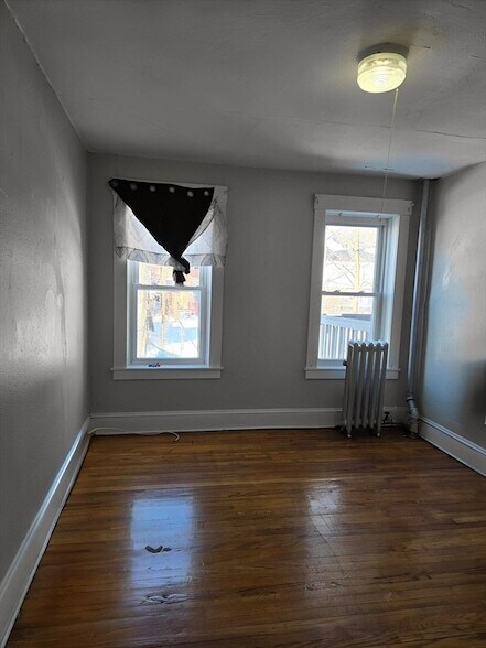 Building Photo - 263 Elm St