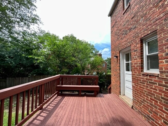 Building Photo - 2702 Byron St
