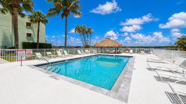 Building Photo - 1300 Seaway Dr