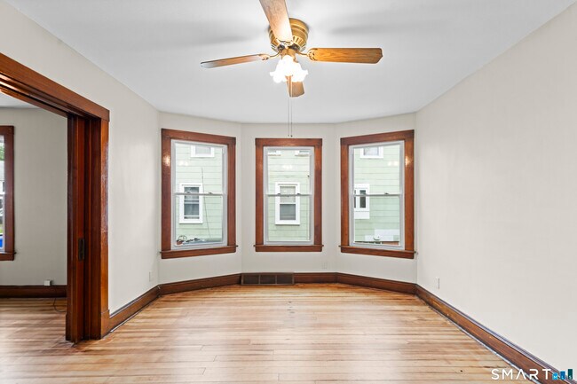 Building Photo - 44 Bigelow Ave