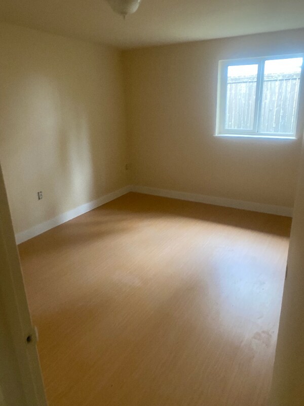 Building Photo - 517 N 155th St