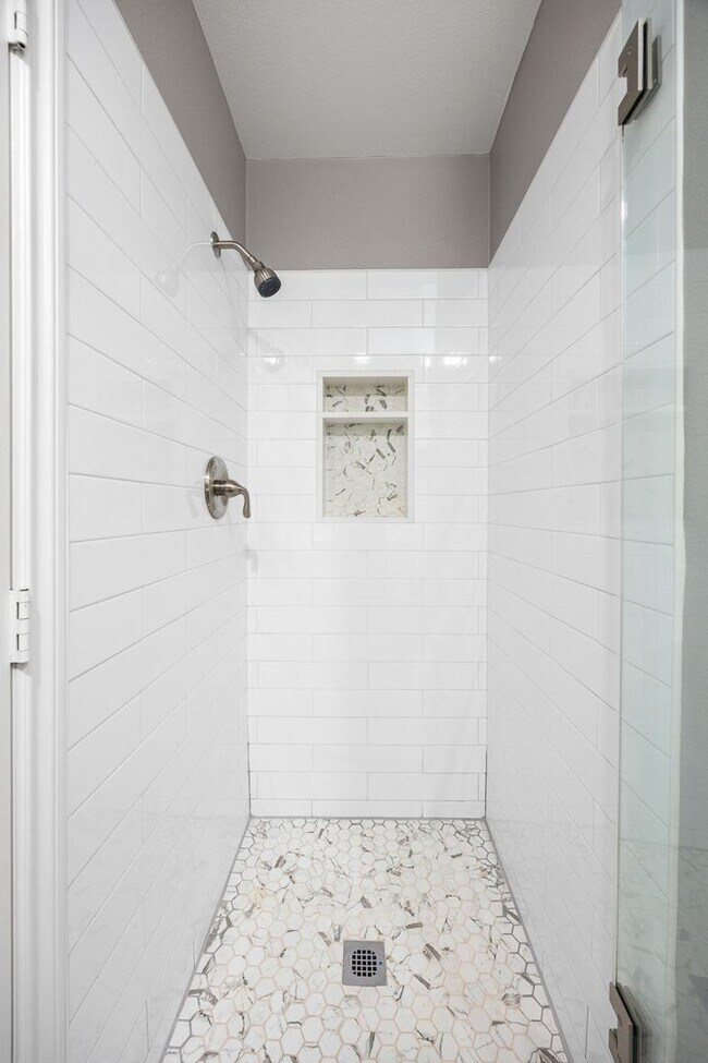Building Photo - Gorgeous North Upland Home for Lease