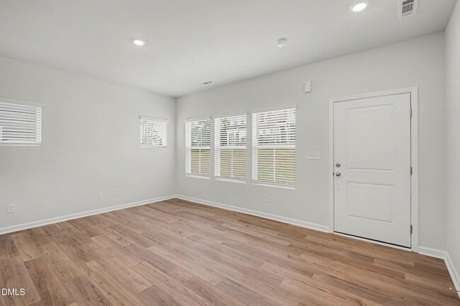 Building Photo - 140 Silver Fir Ln
