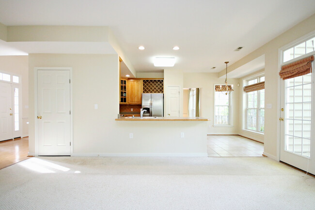 Building Photo - Spacious Foxcroft Home With Fenced Yard