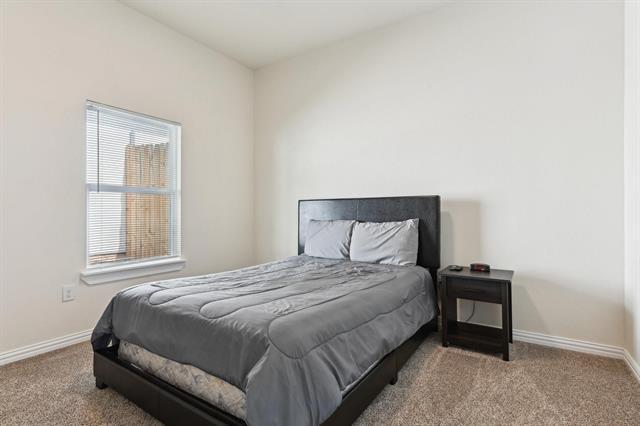 Building Photo - 744 E Bluebonnet Dr
