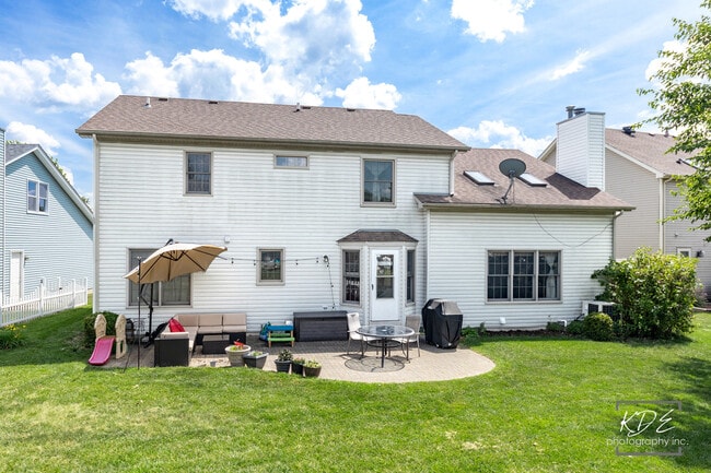 Building Photo - 3730 Baybrook Dr