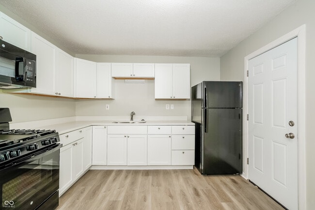 Building Photo - 3730 Erin Dr