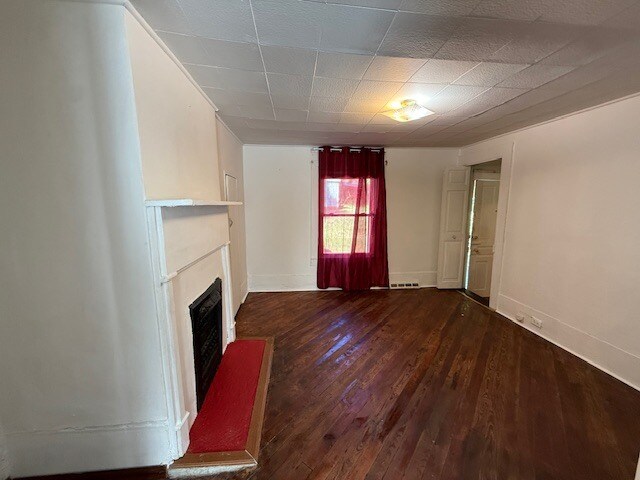 Building Photo - 713 Montgomery St