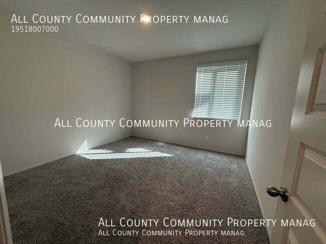 Building Photo - 11615 Zoeller St