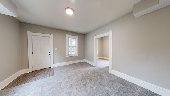 Building Photo - Old Brooklyn Area - 3 Bedroom Single Famil...