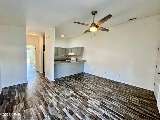 Building Photo - 8131 Sunset Ave