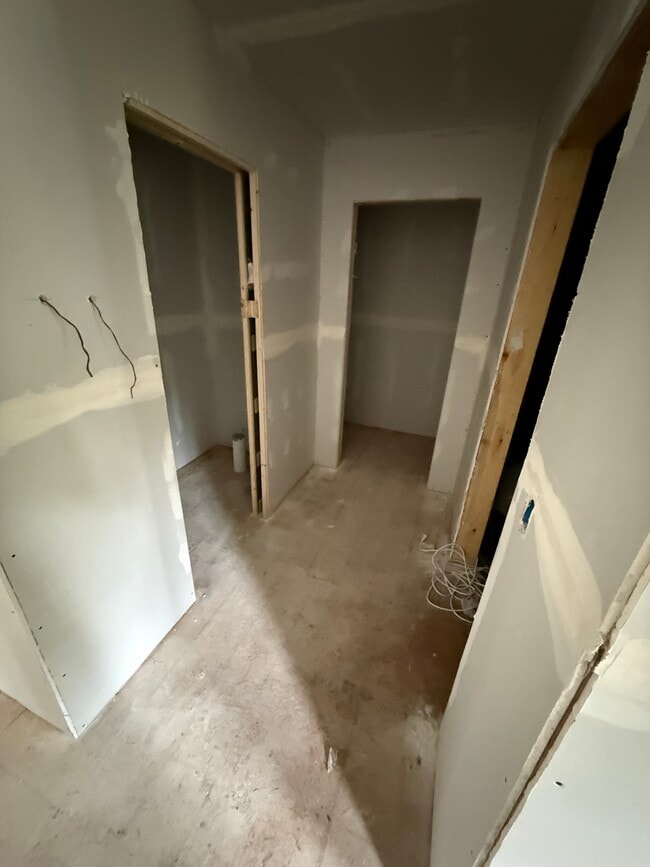 Building Photo - 4866 Idlewild St