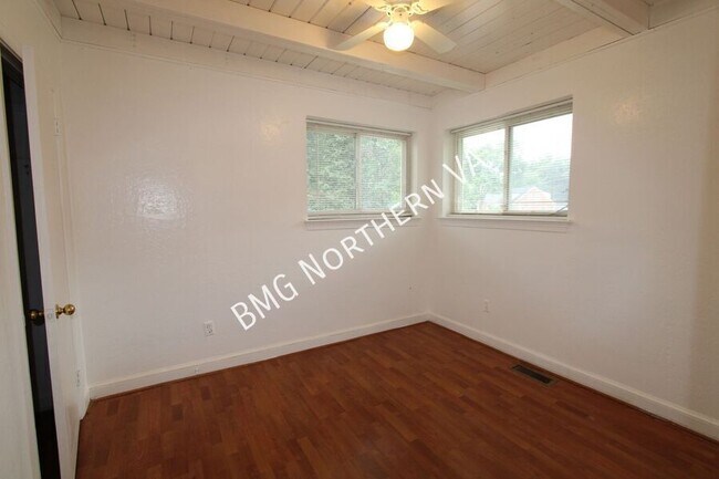 Building Photo - 11000 Park Rd