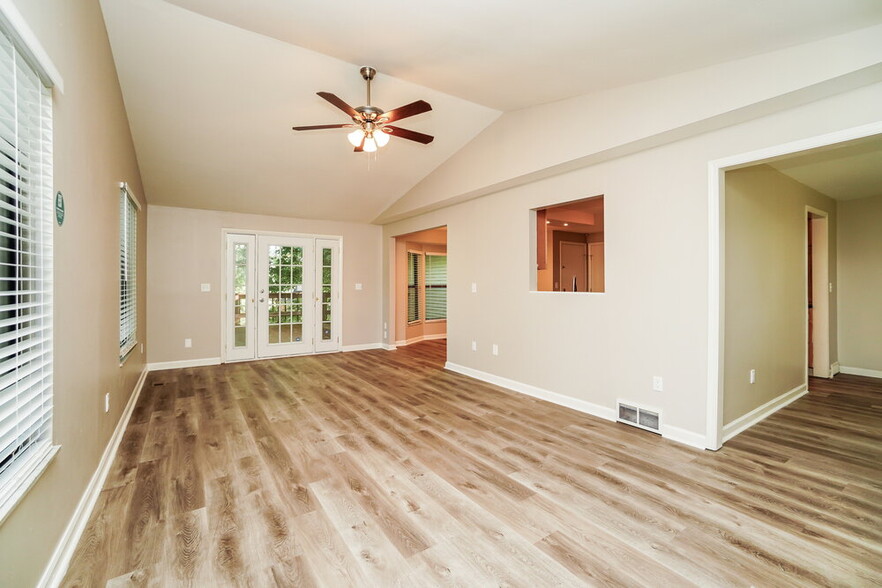 Building Photo - 12143 Twincreek Dr