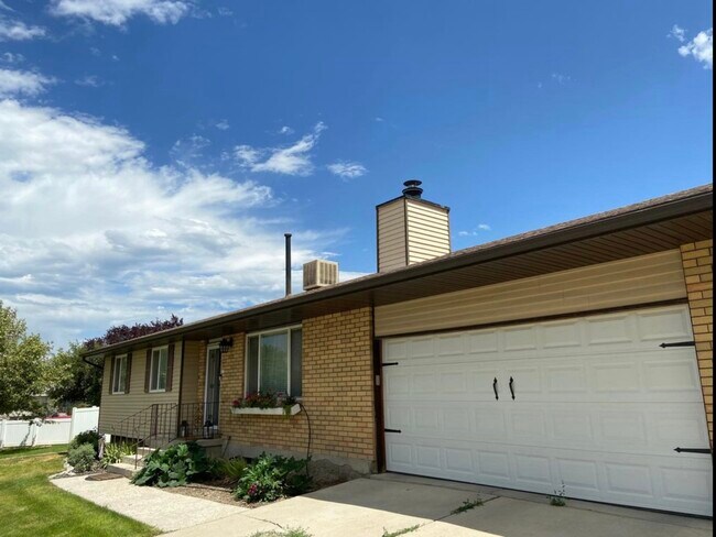 Building Photo - 2139 W 12015 S