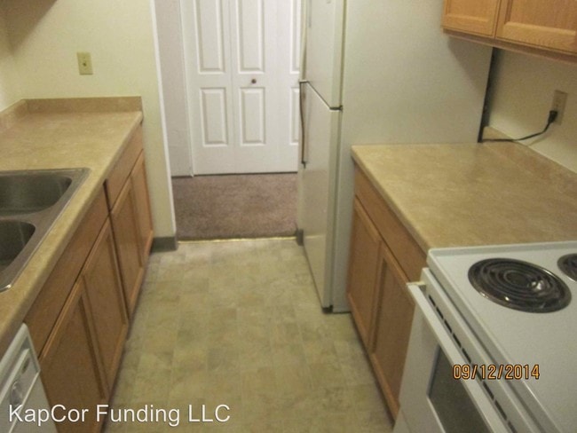 Building Photo - 2600 W Highland Ave