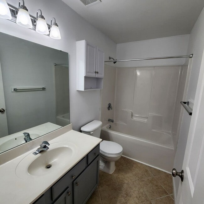 Building Photo - Beautiful Home for rent Durham NC