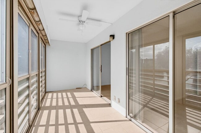 Building Photo - 2024 Hythe B