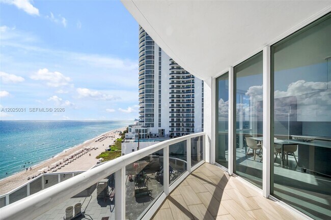 Building Photo - 16001 Collins Ave