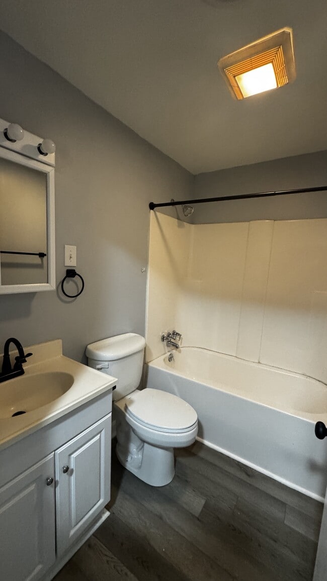 Building Photo - 126 Connector Rd