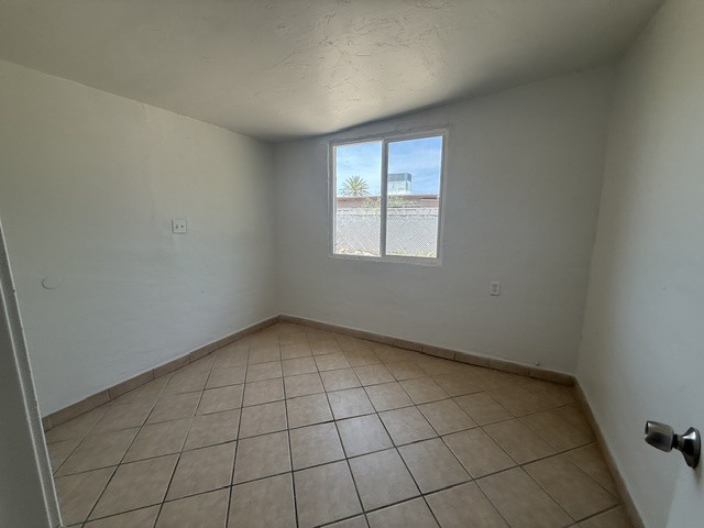 Building Photo - 5144 S 11th Ave