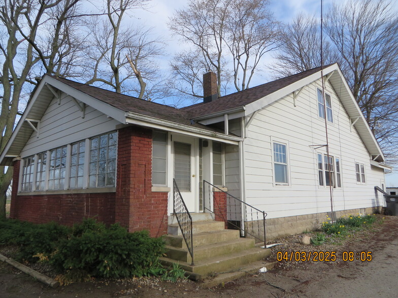 Building Photo - 5912 W 200 S