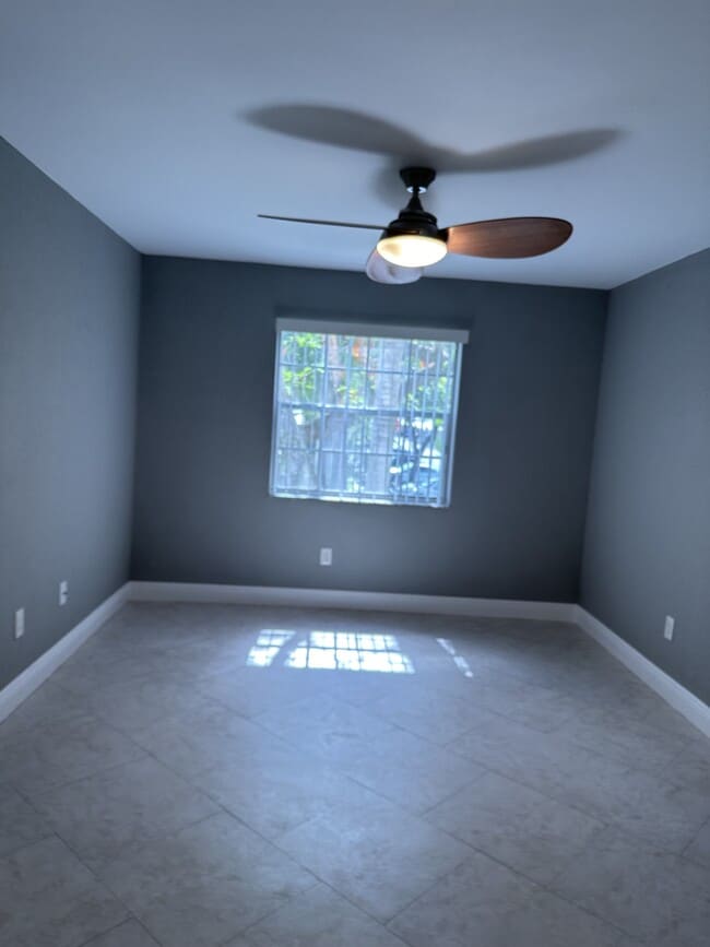 Building Photo - 2871 N Oakland Forest Dr