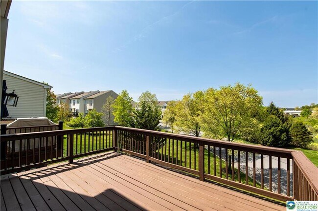 Building Photo - 8475 Putnam Ct