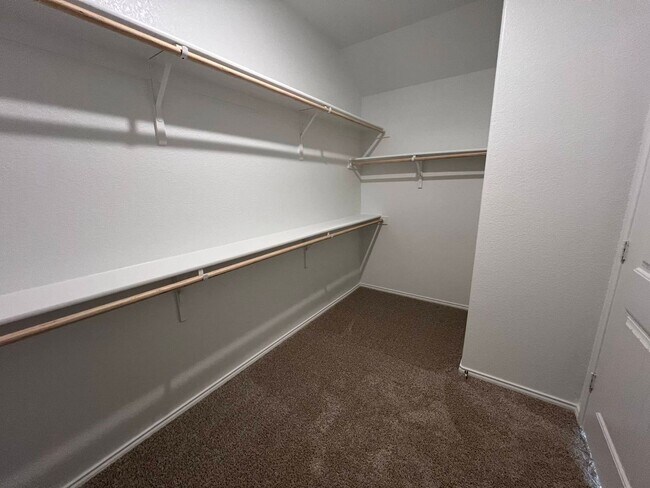 Building Photo - Gorgeous House for rent in Cleburne !!