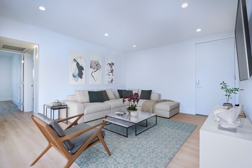 Primary Photo - 834 4th st