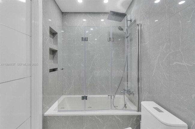 Building Photo - 18011 Biscayne Blvd