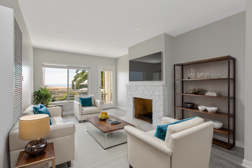 Primary Photo - Malibu Cove Apartments
