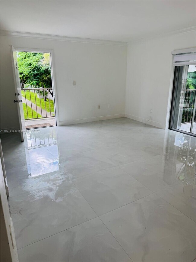 Building Photo - 6961 SW 129th Ave