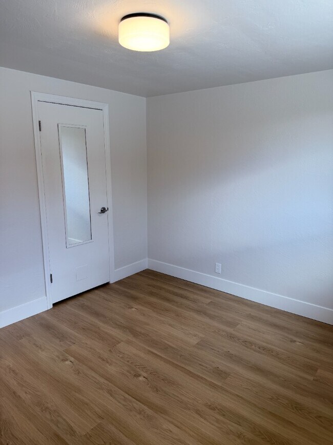 Building Photo - 1209 Gordon Ave