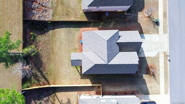 Building Photo - 522 Jeffrey Dr