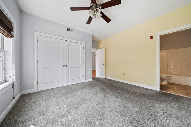 Building Photo - 163 Rumford Ave