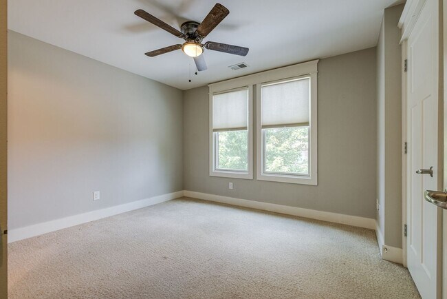 Building Photo - Beautiful build in Cleveland Park (Downtown Nashville)