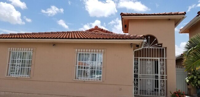 Building Photo - 9362 NW 121st St